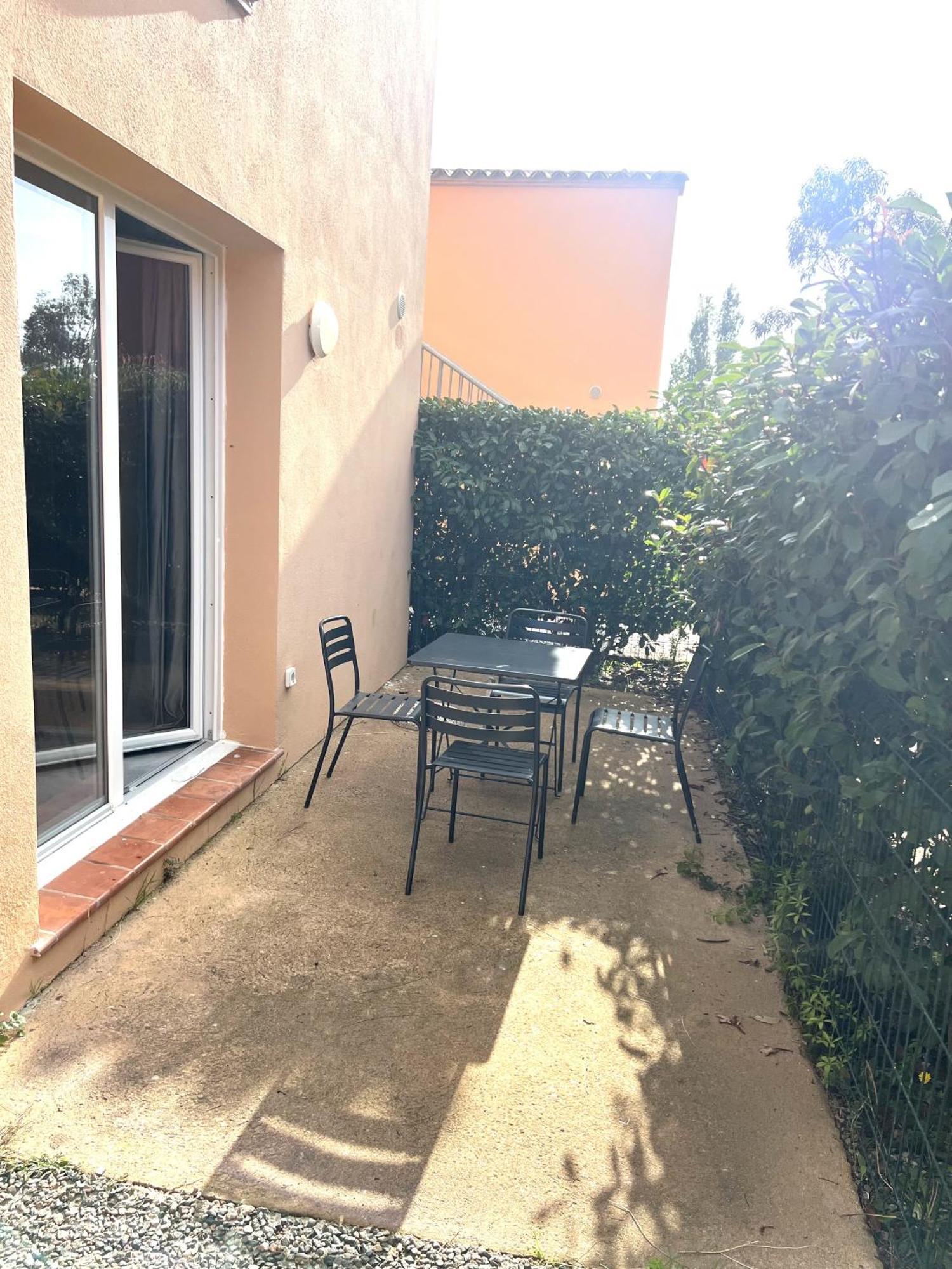 Residence Hoteliere Les Hameaux De Saint Cyprien Appartement 35 M2 1 Chambre Lecci Esterno foto