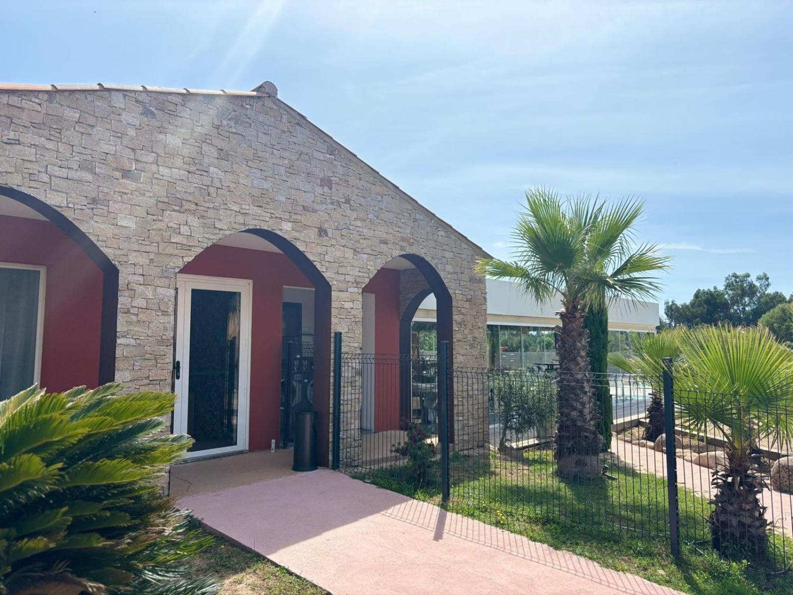 Residence Hoteliere Les Hameaux De Saint Cyprien Appartement 35 M2 1 Chambre Lecci Esterno foto